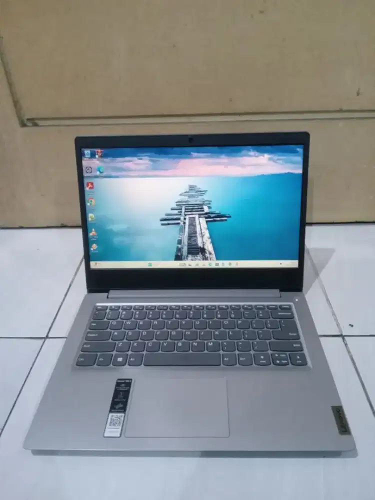 Laptop Lenovo Ideapad Slim 3 (AMD Radeon 3020e | RAM 8GB | Nvme 256Gb)