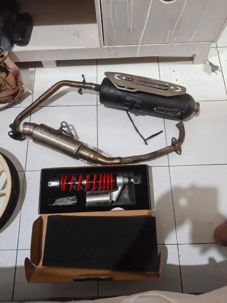 knalpot vario sarteng kondoman, knalpot racing dan shock dbs uk330