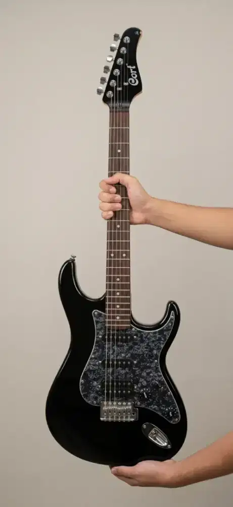 Gitar listrik cort g110x, kondisi mulus wa 0819338l0297