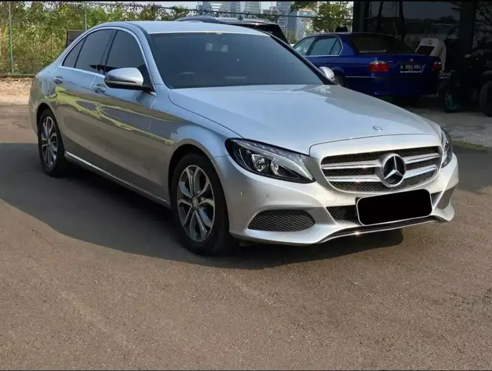 Mercedes Benz C200 AVANTGARDE Silver 2017 Low odo 8rb Miles SIMPANAN!