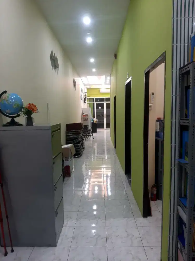 Full bangunan,SHM,multi kamar,luar jalan besar