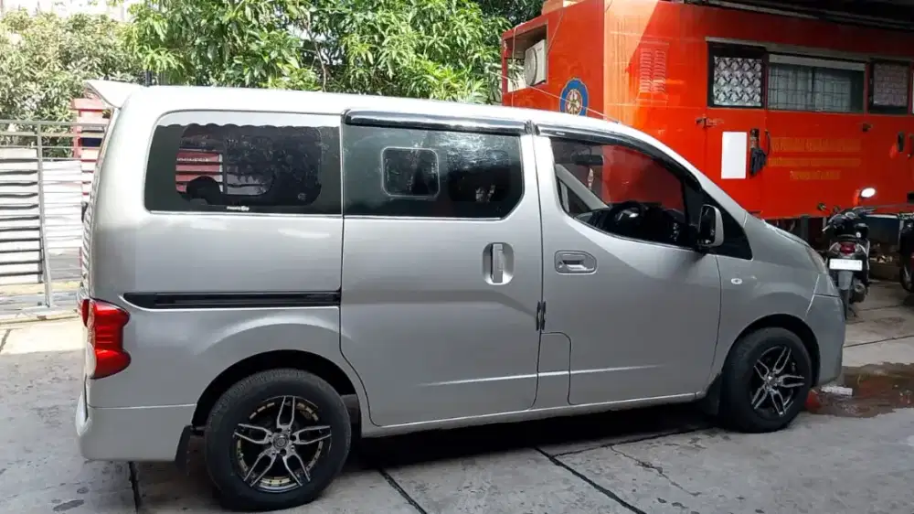 Jual Mobil Nissan Evalia