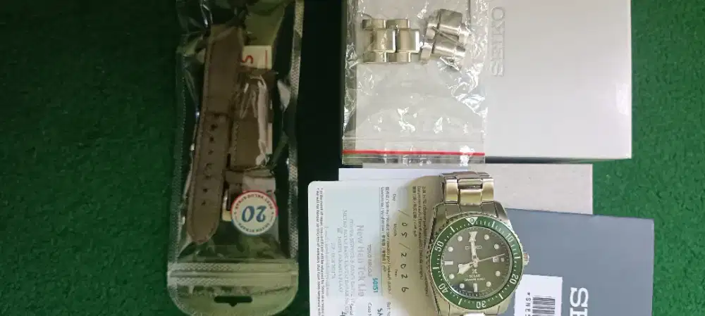 SEIKO BABY HULK SOLAR DRIVER SNE583P1 MULUS