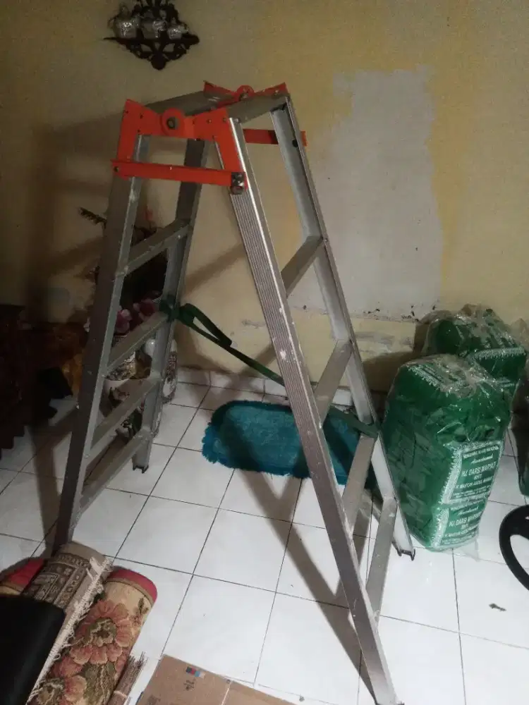 Tangga Lipat Alumunium 160cm