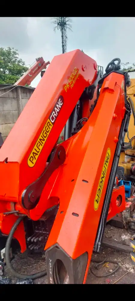 Crane lipat 15 ton Palfinger