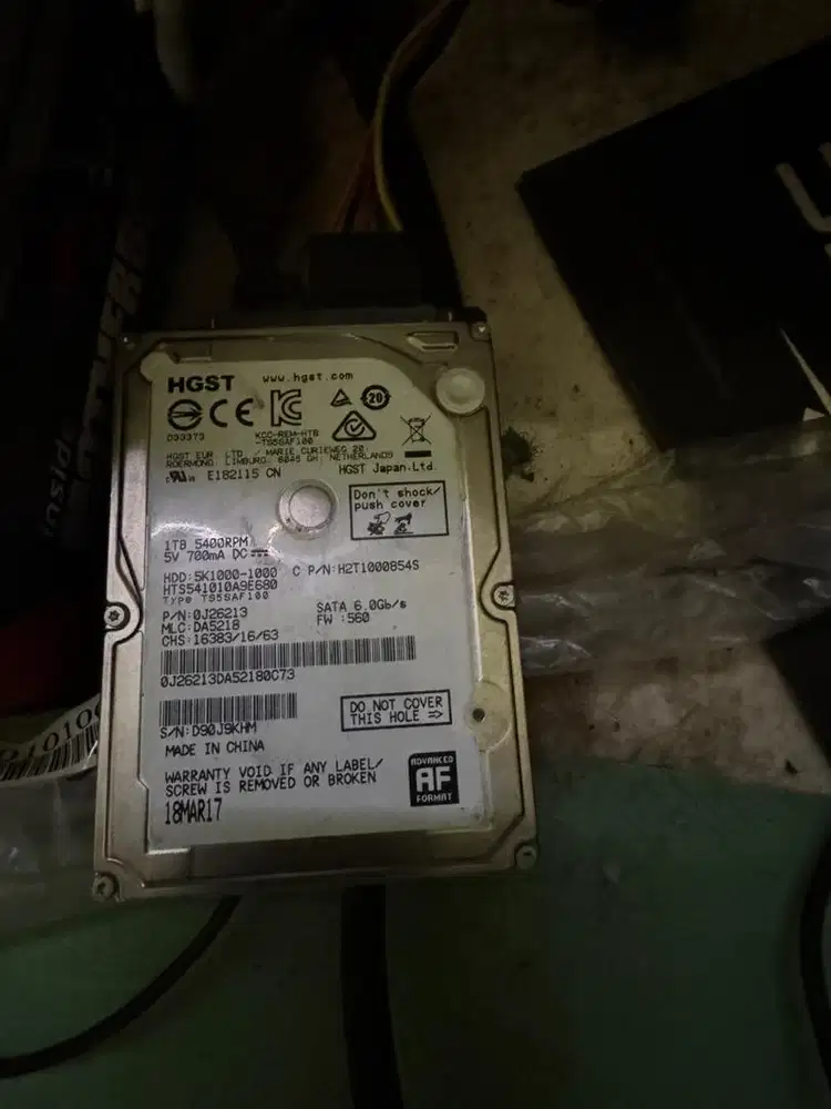 hardis laptop slim 1tb kondisi normal.