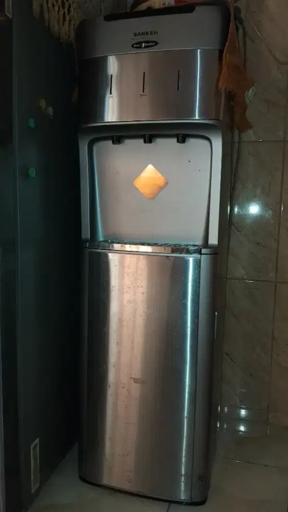 Dispenser Sanken galon atas bawah