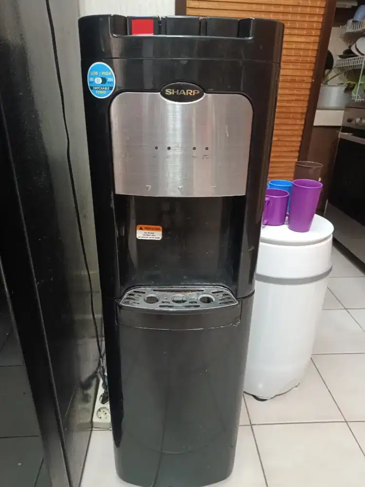 DISPENSER SHARP TABUNG ATAS TYPE SWD -72 EHL -BK