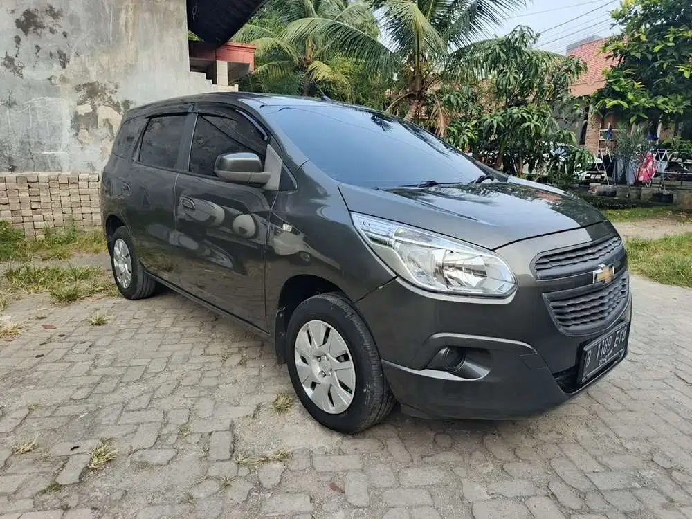 Chevrolet Spin 2014 Bensin