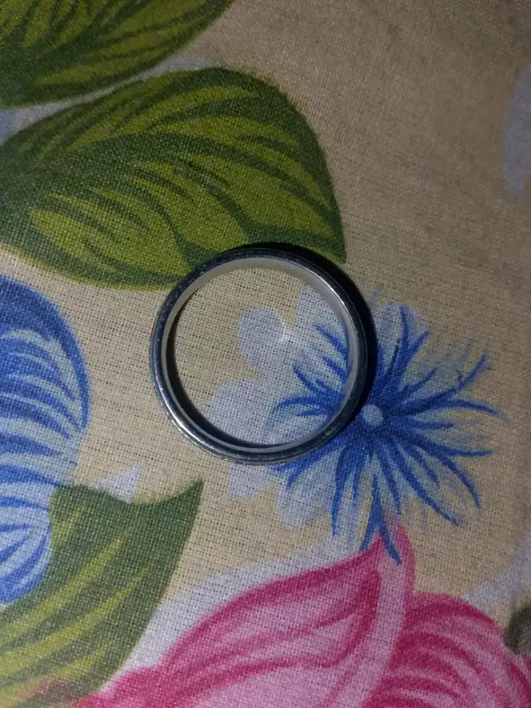 Saya mau jual cincin kawin 800ribu