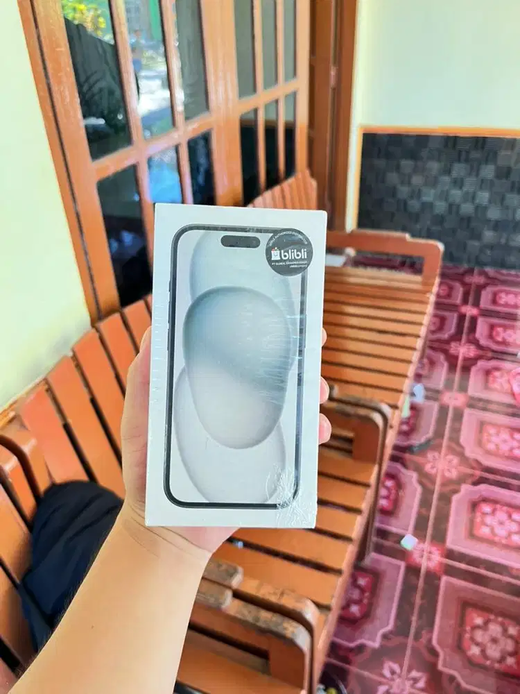 Iphone 15 128gb new garansi resmi