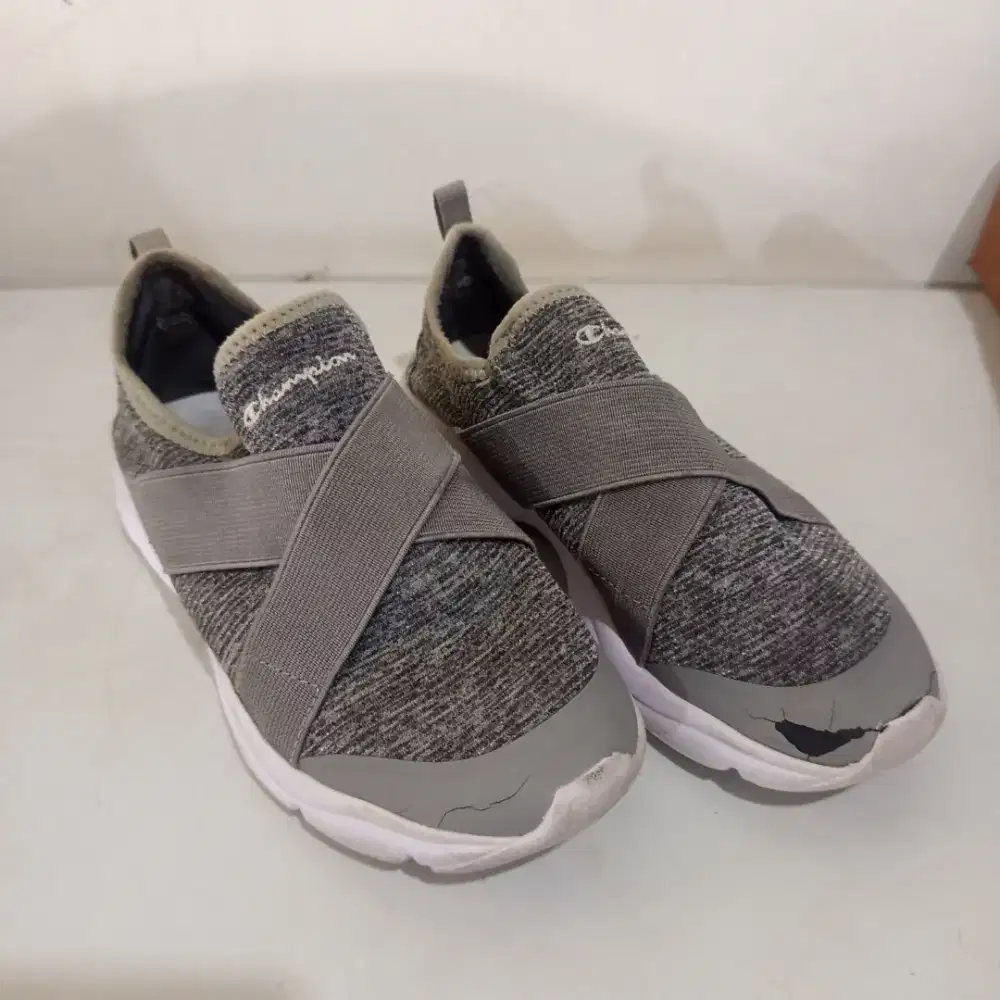 Sepatu Anak Usia 5-6 tahun