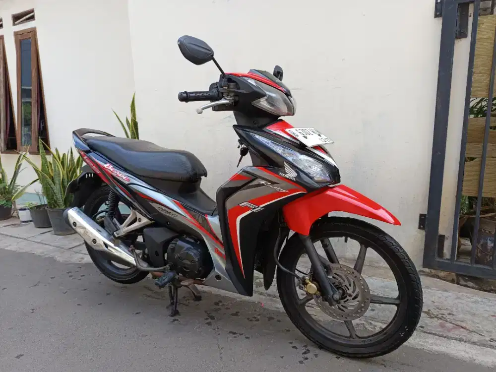 Honda blade 125 2014 lengkap pajak hidup