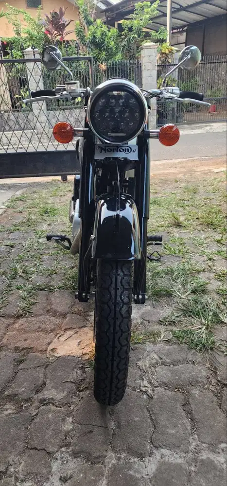 Norton Basic Binter Mercy (KZ200)