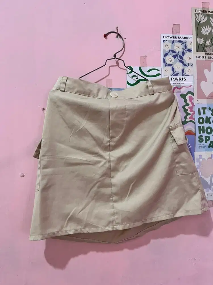 rok pendek wanita
