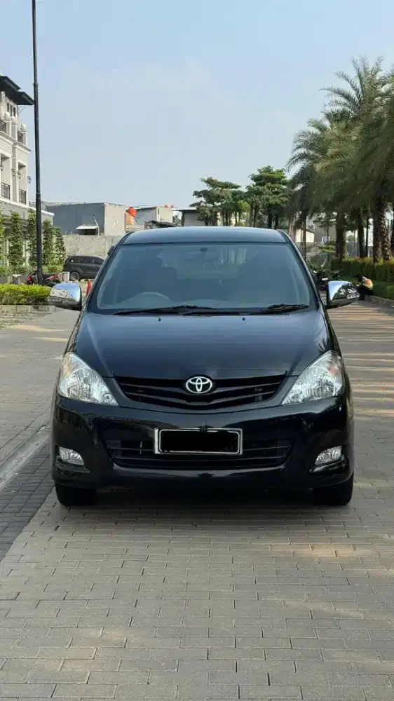 TOYOTA INNOVA E 2.5 DIESEL  MT 2009