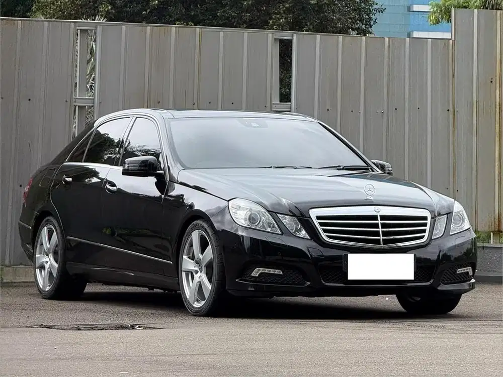 [LOW ODO] MERCEDES BENZ E300 Avantgarde 3.0 V6 2009/2010 W212