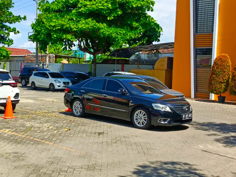Toyota Camry 2.4 V tahun 2010