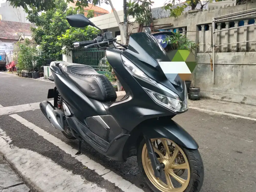 Di jual cepat Honda PCX 150Cc CBS Thn 2021 hitam doff kond bagus