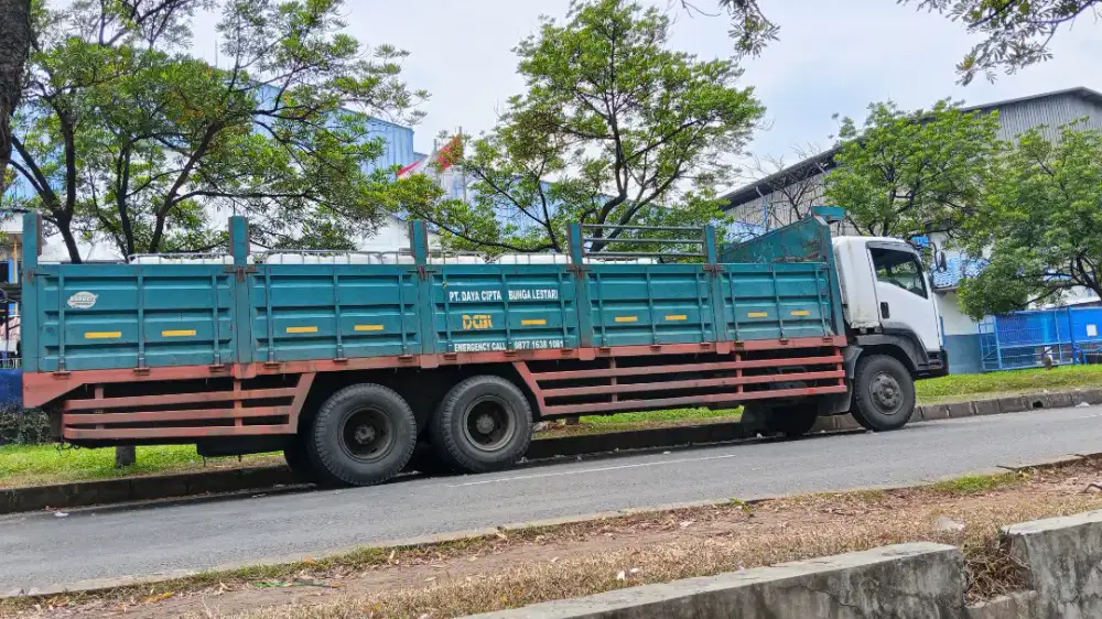 Sedang cari pekerjaan sopir.