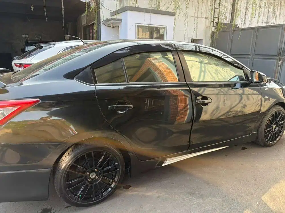Toyota Limo 2014 Bensin