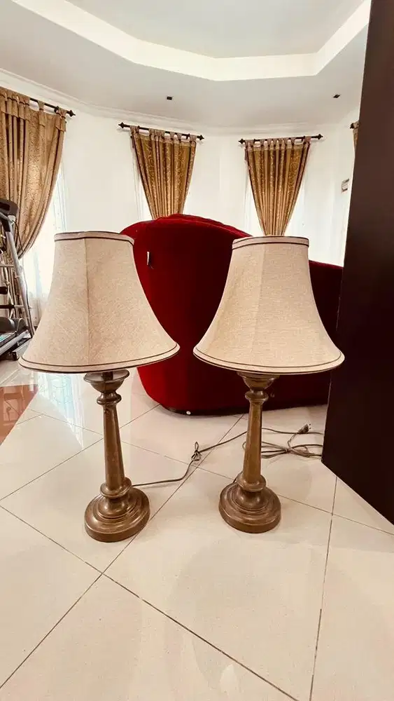 Lampu Tidur / Lampu Meja Informa