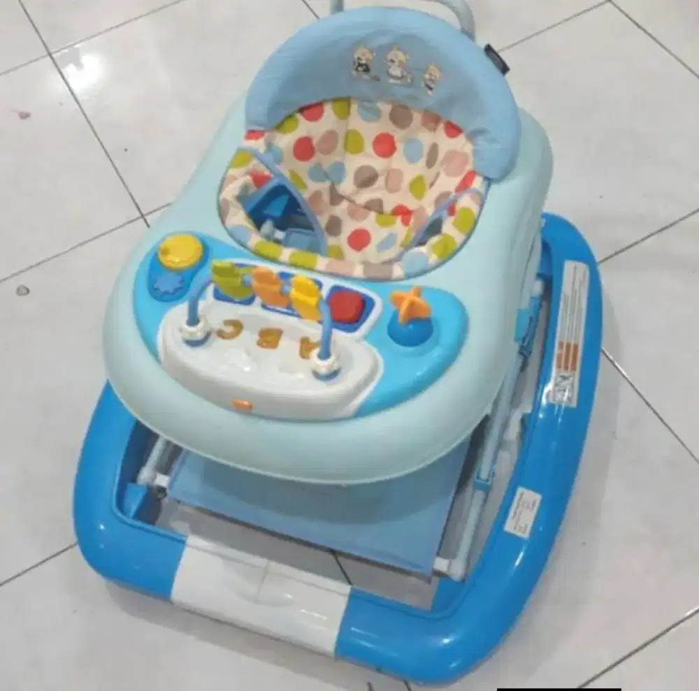Baby Walker Pliko