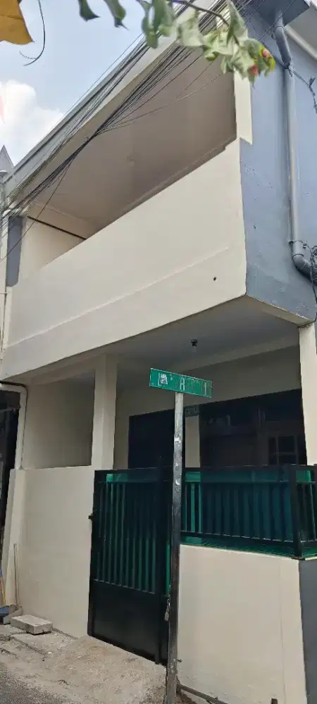 Kontrakan rumah 2 lantai, matraman, jakarta timur