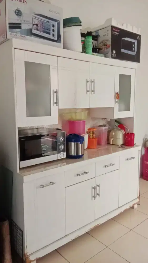 Dijual lemari dapur 4 pintu