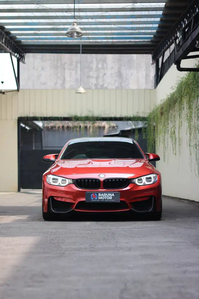 [LOW KM] BMW M4 F82  SAKHIR ORANGE ON BLACK 2015