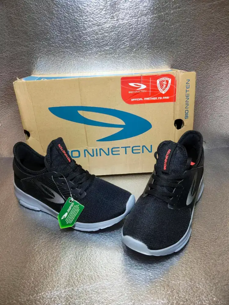 910 NINETEN KIVA Black Shoes Original