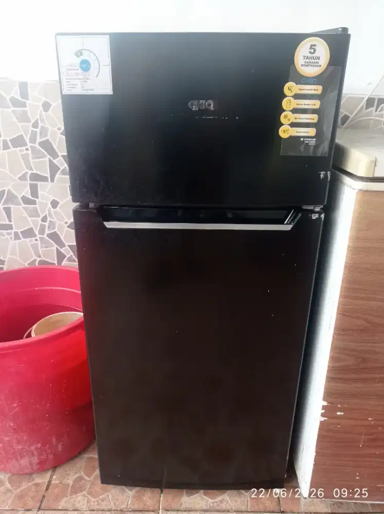 Kulkas mini dua pintu low wat
