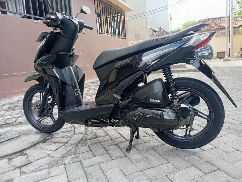 Dijual cepat honda beat esp th 2017