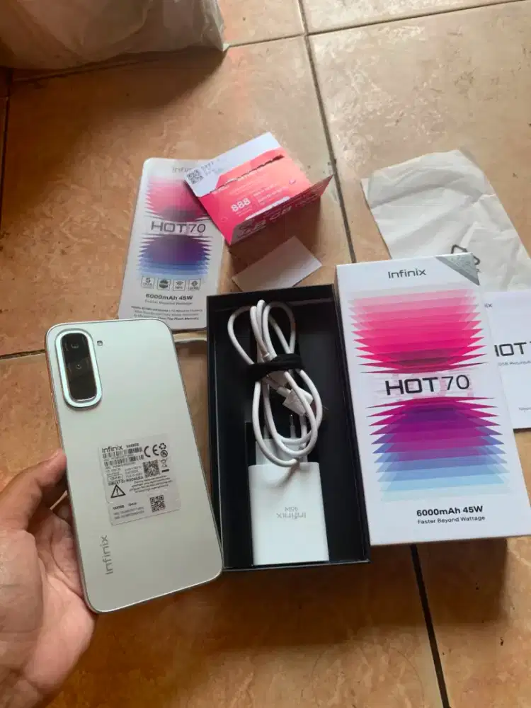 INFINIX HOT 70 NFC RAM 8+8/128 LIKE NEW