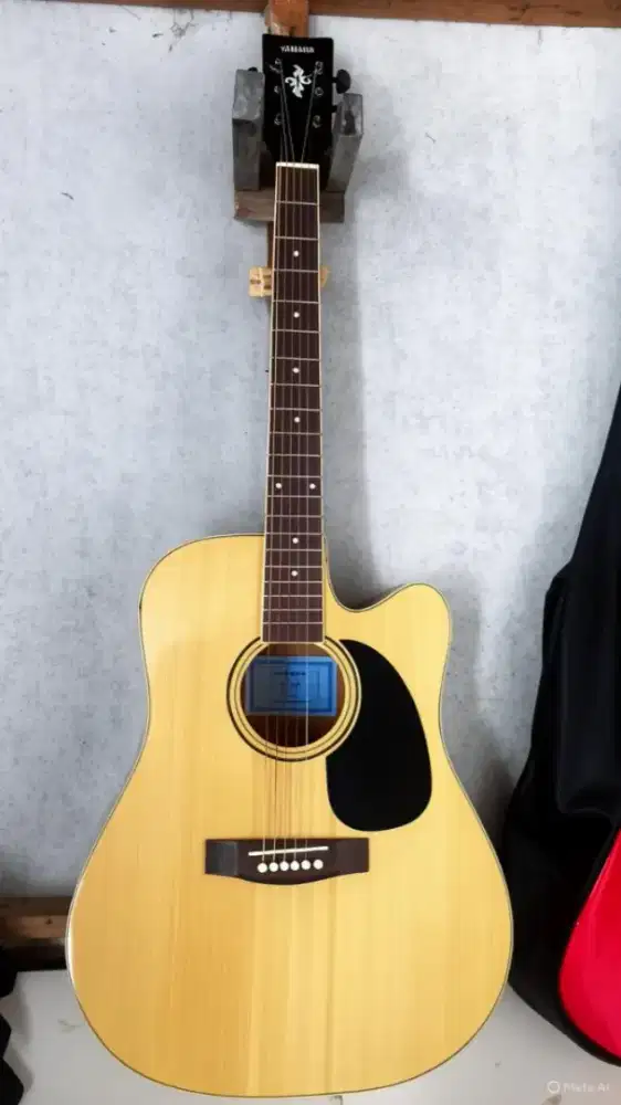 gitar akustik yamaha