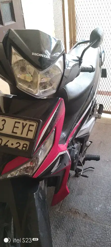 Di jual motor Honda Supra 2017