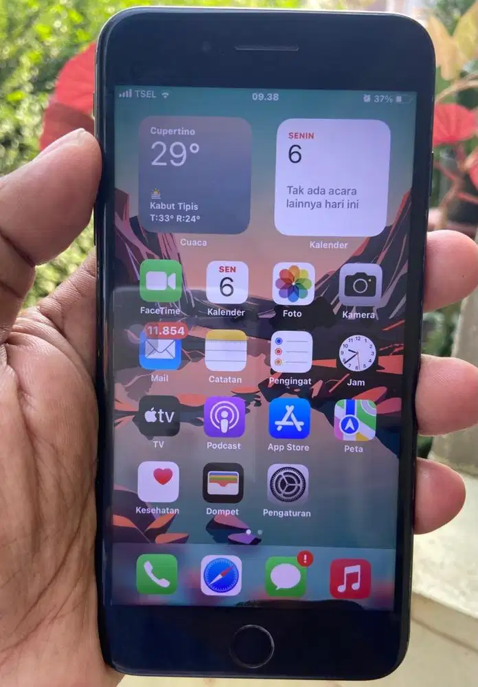 iPhone 7 Plus 128GB baca iklan