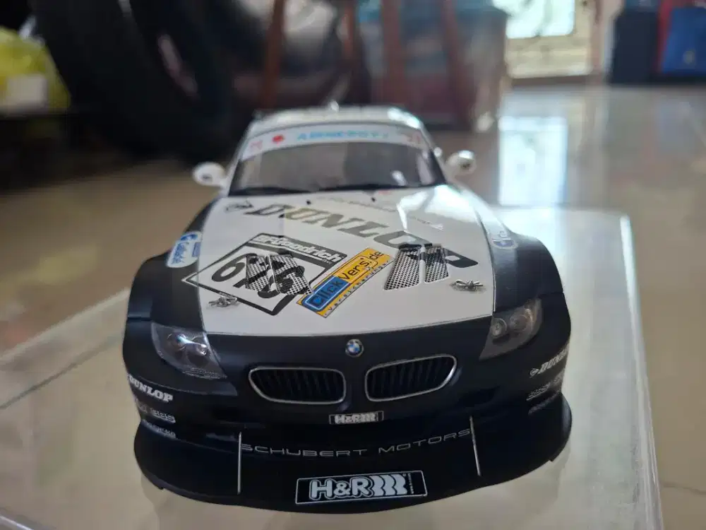 Autoart bmw z4 skala 1/18