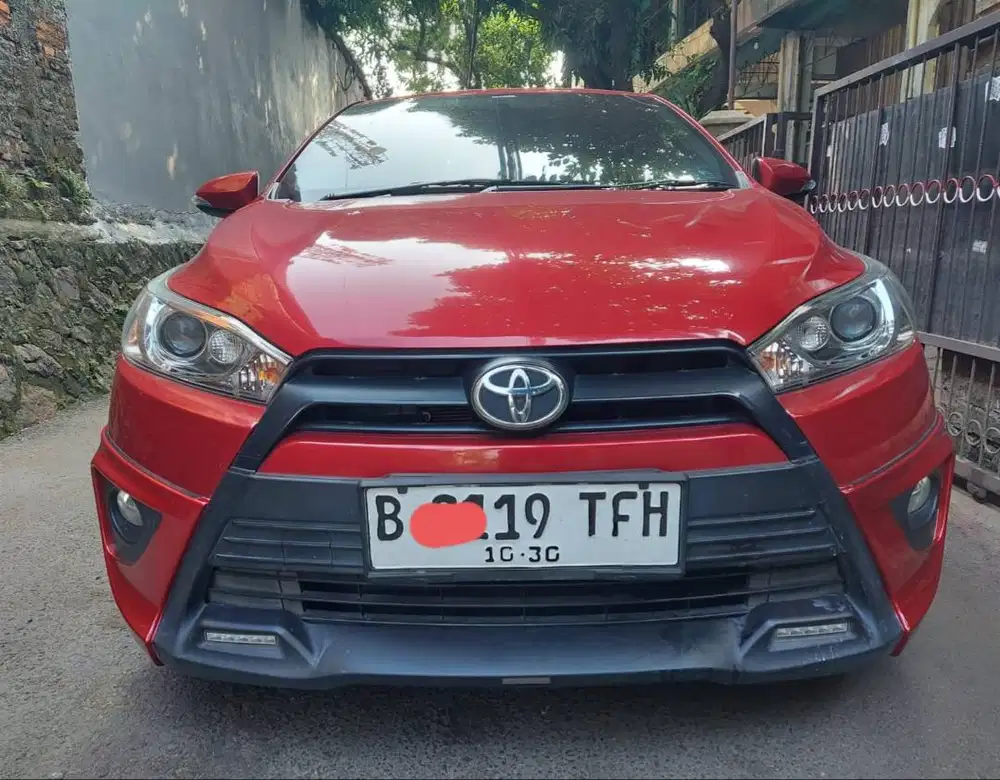 (Antik) Toyota Yaris 2015 Trd Sportivo Automatic Kilometer 52 Ribu