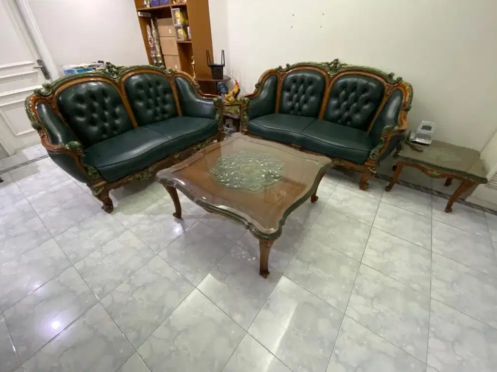 Sofa kulit jati ukir