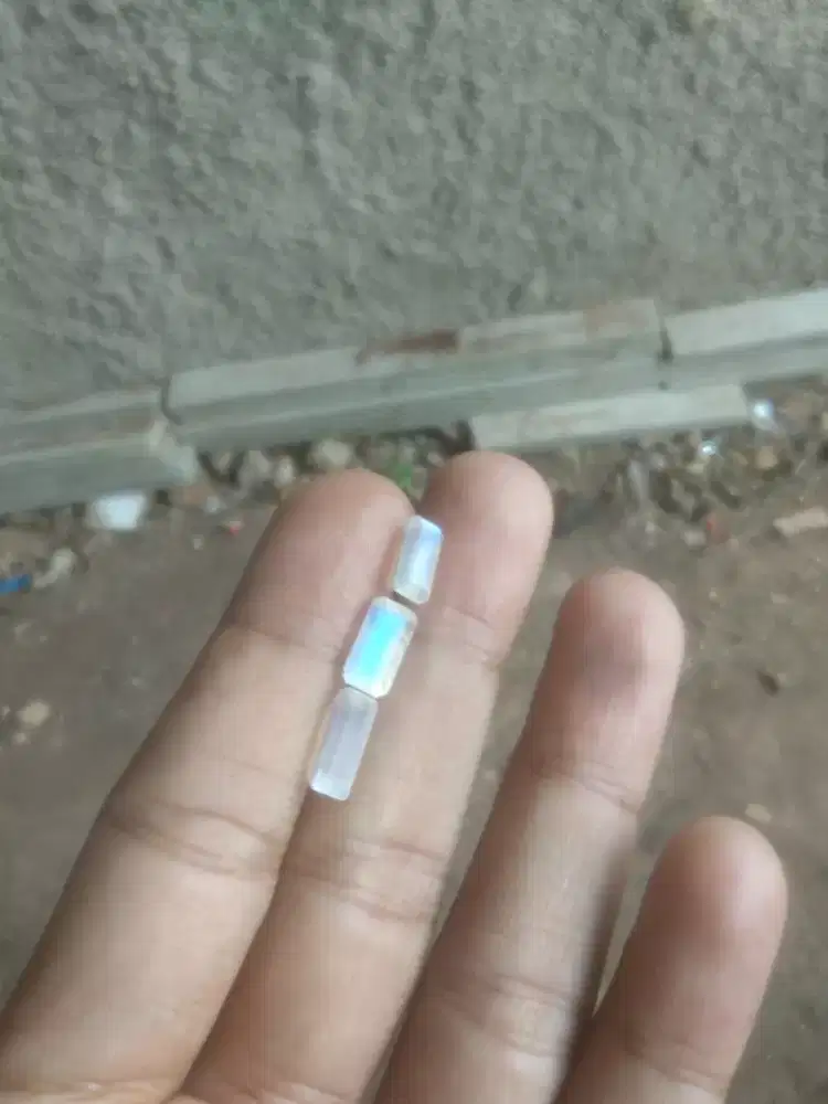 Borongan batu Biduri bulan moonstone safir Srilanka purple