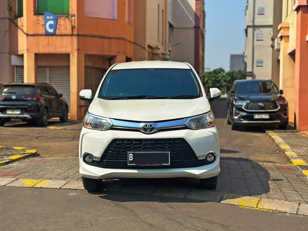 KM 50 Avanza Veloz 1.3 AT 2016 matic grand new toyota putih bs TT