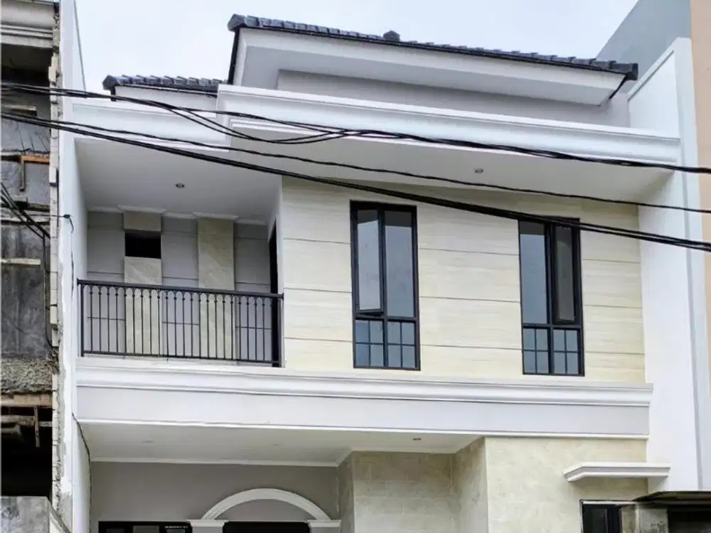 Rumah 2 Lantai Bagus Minimalis di Araya 2 Siap Huni