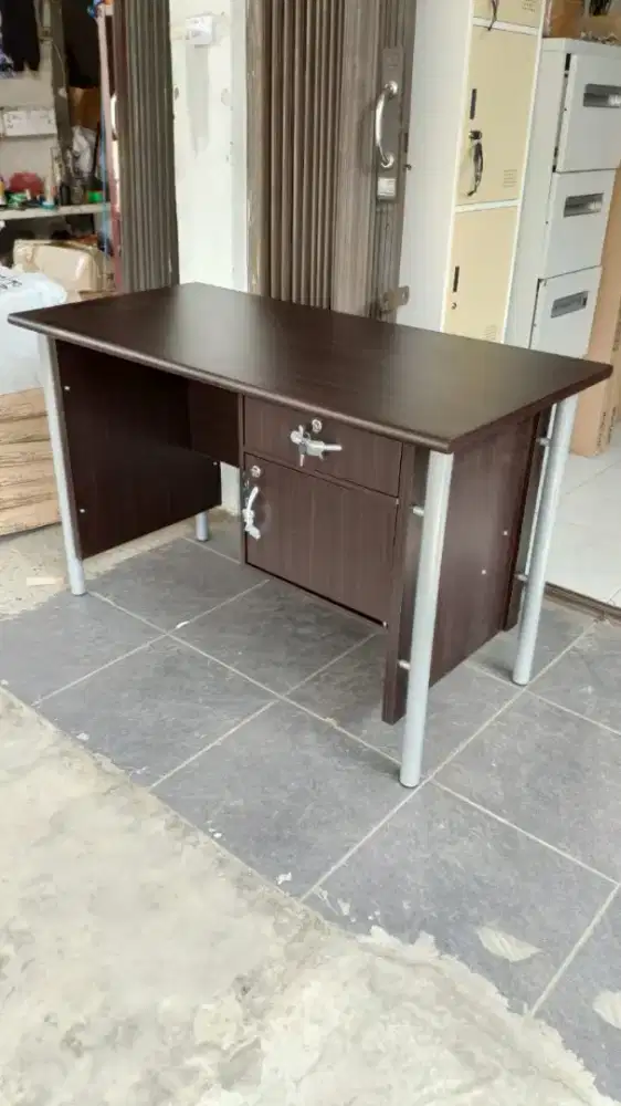 Meja kantor meja kerja meja staff meja tulis