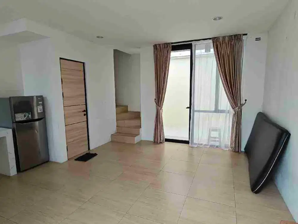 DISEWA MURAH RUMAH SEMI FURNISHED DI CENDANA ESSENCE LIPPO KARAWACI