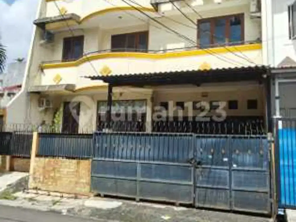 Disewakan Rumah Siap Huni 2 1/2 Lantai, Tanjung Duren, Jakarta Barat