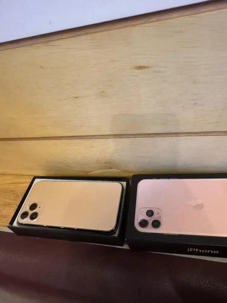 Iphone 11 pro 256gb asli warna gold