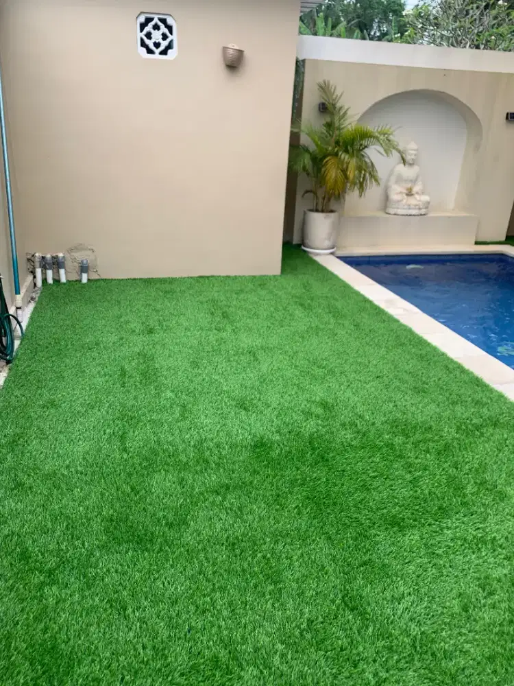Jual Rumput Sintetis Samping Kolam