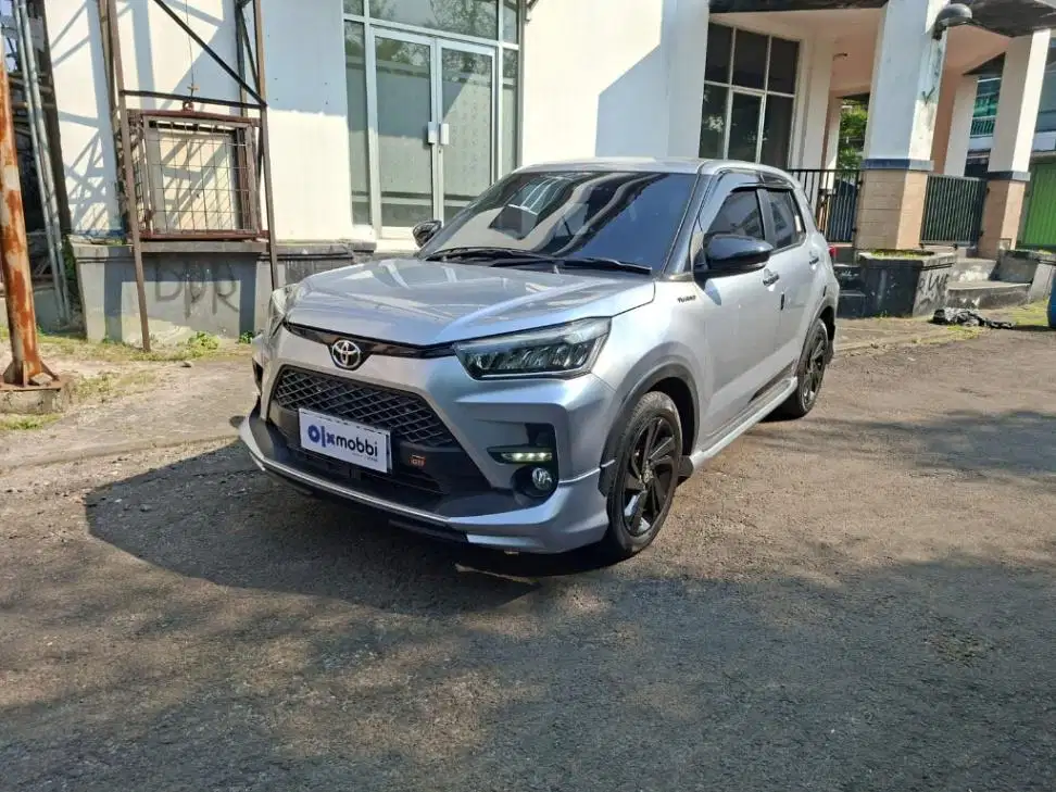 KM Rendah - Toyota Raize 1.0 GR Sport One Tone Bensin-AT 2022 Silver