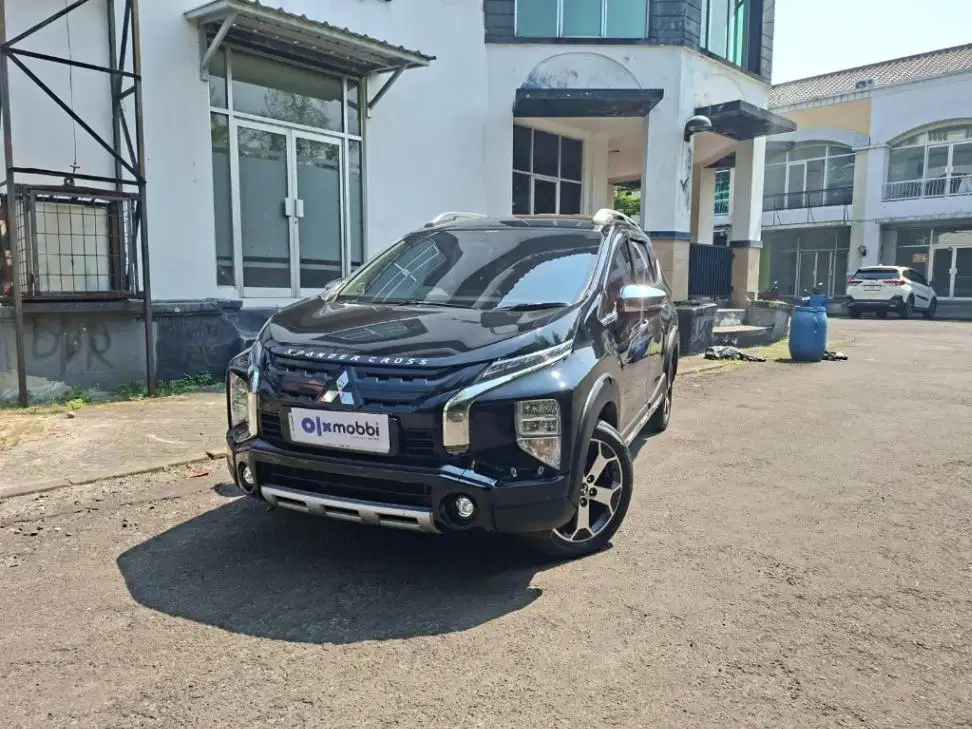 Mitsubishi Xpander 1.5 Cross Premium Package Bensin AT 2022 Hitam